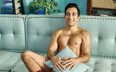 Rahul Khanna Goes Nearly NUDE Covering Only His Modesty Receives