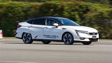 New Honda Clarity Fcv Hydrogen Fuel Cell Car Review Pictures Auto