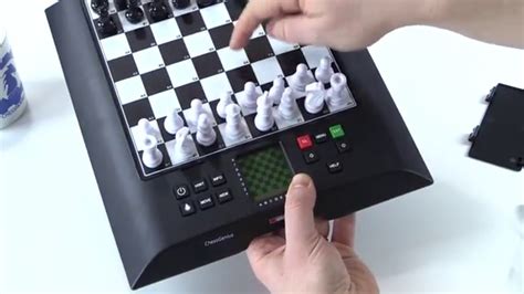 How To Play The Chess Genius Electronic Chess Computer Youtube