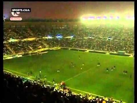 מי הקבוצה הראשונה שתרד העונה לליגה ב'? ‫חושך באצטדיון טדי במשחק של ביתר ירושלים נגד מכבי חיפה ...