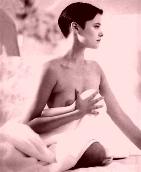 Celebrity Models Nude Carey Lowell
