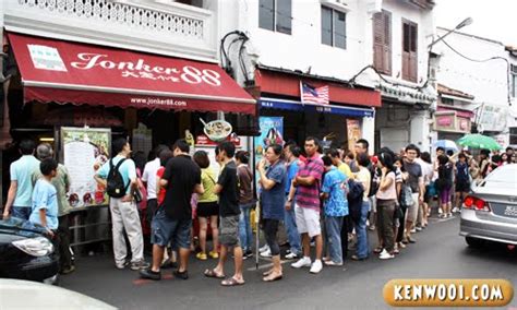 Once renowned for its antique shops, jonker street has evolved into one of the most popular tourist spots in malaysia. Malacca Jonker Walk: Food and Photos - kenwooi.com