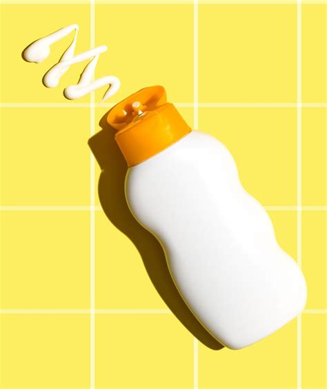 The 9 Most Common Spots People Miss When Applying Sunscreen