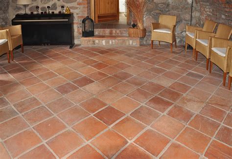 Wandfarbe terracotta fliesen küche hellgrau edel schick … was tun, wenn der unschöne fliesenspiegel im badezimmer jeden morgen für schlechte. Terracotta Fliesen | How To Decorate Your Bathroom In ...