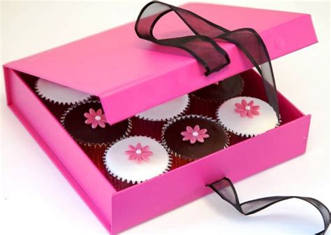 Flower Cupcakes T Box Cerise Pink