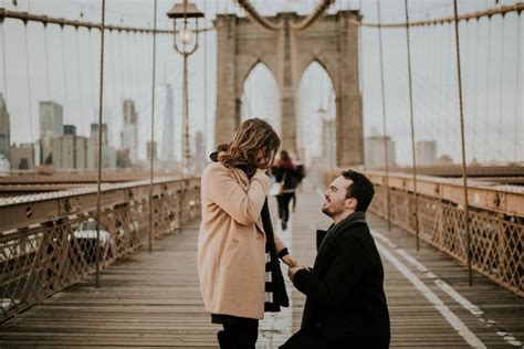 Romantic Ways To Propose According To Real Couples Weddingwire Romantic Ways To Propose Best