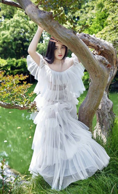 Pin By Tsutomu Soma On Chinese Actress Bridal Outfits Asian Beauty Fashion