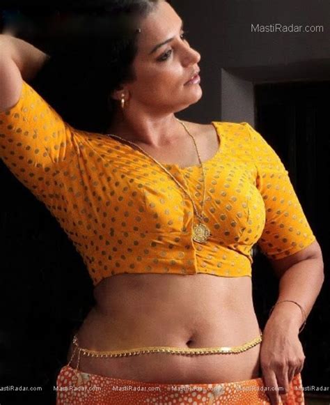 mallu actress and aunty hot and sexy photos in saree and blouse desi girlz