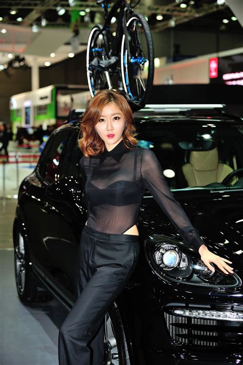 Asian Beauty Hot Promotional Models In Seoul South Korea