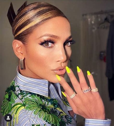 Jennifer Lopez Amazing Eyes Makeup Sleek Celebs In 2020 Chunky