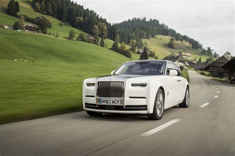 Rolls Royce Ogah Kembangkan Teknologi Otonom Medcomid