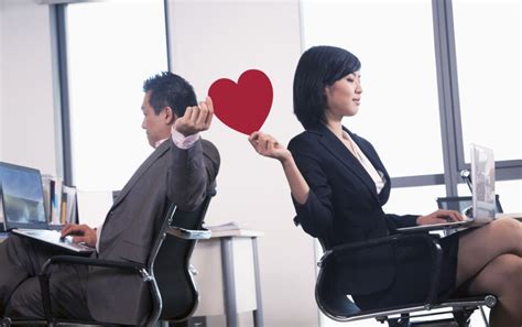 10 Things That Can Happen If You Fall In Love At Work