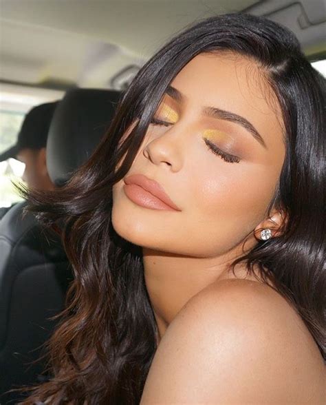 Pin By Tumblr On Kylie Jenner Kylie Jenner Makeup Celebrity Makeup Looks Glamorous Makeup