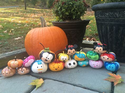 Imgur Post Imgur Disney Pumpkin Painting Disney Halloween Decorations Disney Pumpkin