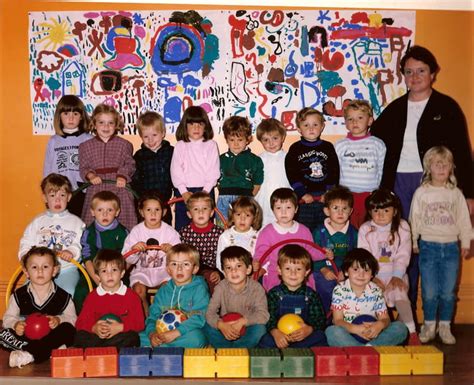 Photo De Classe Moyenne Section Maternelle De 1988 Ecole Maternelle