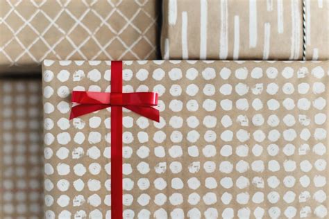 12 Best Eco Friendly Wrapping Paper Options