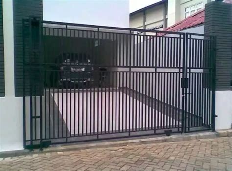 Kirimkan model pagar impian anda ke kami di 0896 89 123 123 / klik disini. Harga Pagar Rumah Bahan Besi Minimalis Terbaru 2020