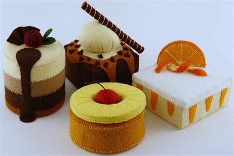 Lucious Mini Cakes Felt Food Pattern Diy Felt Play Food Etsy