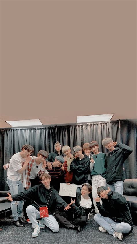 Masak kemaren kai beli cabe sekilo gak ada yang manis hyung jin : BTS x TXT Wallpaper / Credits to twitter/ButterflyLockz ...