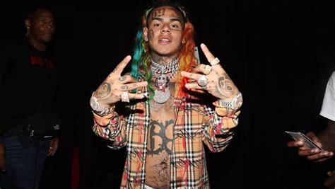 Tekashi 6ix9ine Says His Life Is In Danger Asks Judge To Put Him On