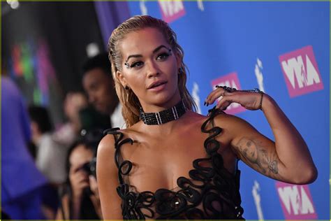 Rita Ora Rocks A Risque Look On The Red Carpet At Mtv Vmas 2018 Photo