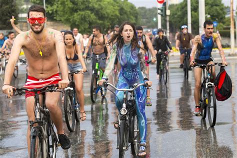 Bottoms Up Cape Town Celebrates Naked Bike Ride