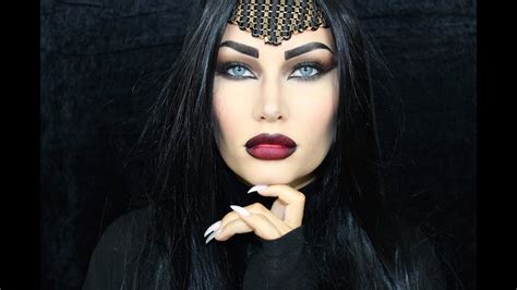 Dark Queen Makeup