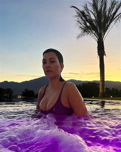 Kourtney Kardashian Bikini Hot Tub 4
