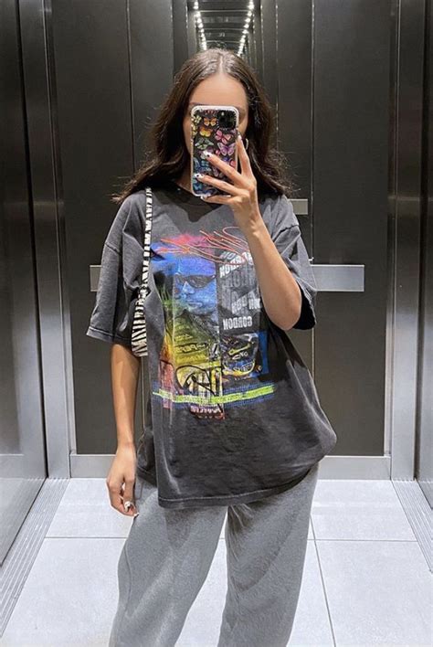 Grey Oversized Graphic Tee With Grey Sweatpants Casual Tshirt Outfit
