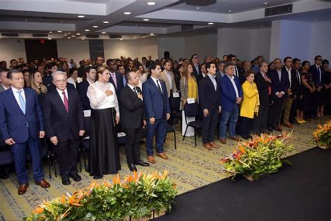 Linkedin es la red de negocios más grande del mundo que ayuda a. VERDES Y MADURAS - Punto de Vista RDB