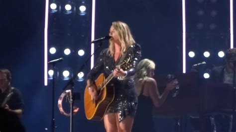 Miranda Lambert Sings White Liar Live At Cma Fest Youtube