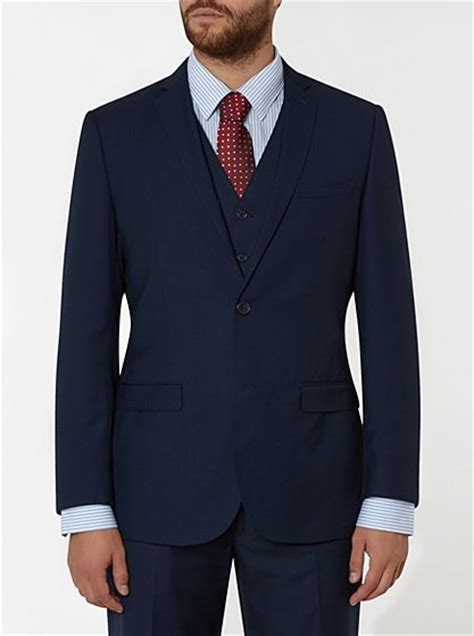 You may say a certain colour isn't good for you, but you'll struggle to find a gentleman who doesn't look dashing in a navy suit (yourself included). Tailor & Cutter Regular Fit Suit Jacket | Men | George at ASDA