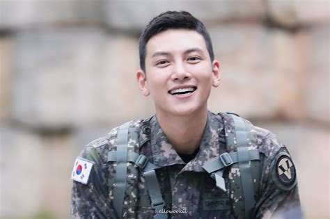 Ji chang wook is a south korean actor under glorious entertainment. Ji Chang Wook Is Back and Looking Sexy AF After Losing the Weight He Gained in the Military ...