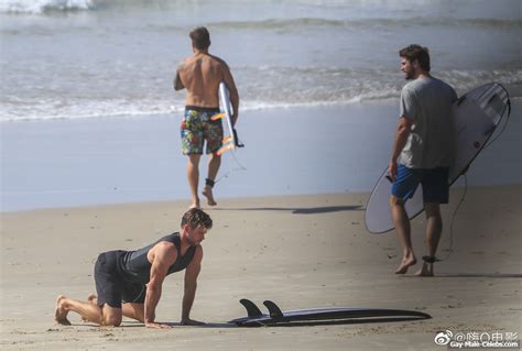 Chris Hemsworth Sexy New Beach Photos The Men Men
