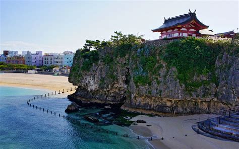 Naminoue Beach / Okinawa / Japan // World Beach Guide