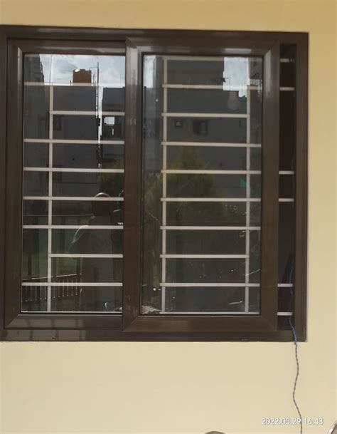 Modern White Domal Aluminum Sliding Window At Rs 450square Feet In
