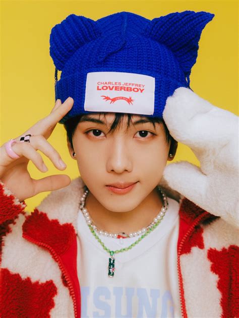 Nct Dreams Jisung Gathers Up Winter Ts In New Teaser Images For