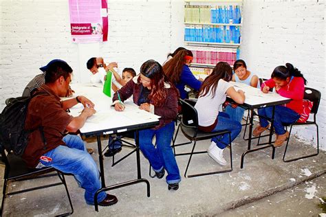Egresados Más De 8 Mil Hidalguenses En Alfabetización Y Educación Básica