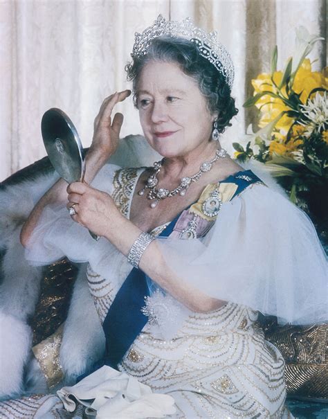 Her Majesty Queen Elizabeth The Queen Mother Photographed By Norman