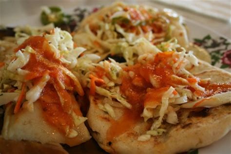 Historical evidence shows that this salvadoran food has been around for at least 1,400 years! Pupusas Salvadoreñas | Food | Pinterest | Mouths, Salvador ...
