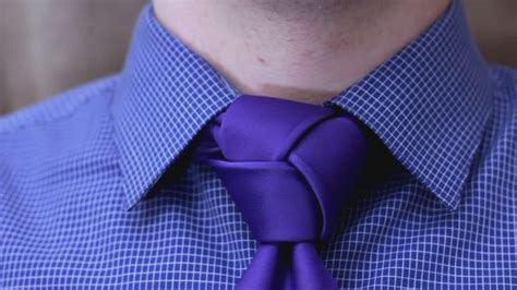 How To Tie A Tie Trinity Knot Made Simple Youtube