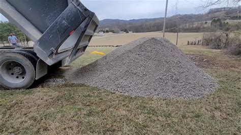 Gravel Hub 22 Tons Of Crusher Run Gravel Delivered In Tennessee Youtube