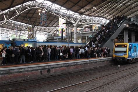 Metro Trains Melbourne Managing Overcrowded Platforms Waking Up In