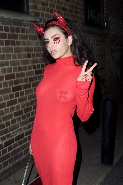 Charli Xcx Braless 15 Photos Thefappening