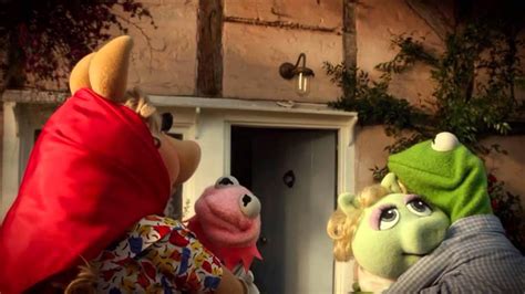 Kermit And Piggy Something So Right Muppets Most Wanted Youtube