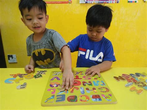Nor azura ismail pnnorazuraismail@gmail.com taska elit rancangan pelaksanaan aktiviti (rpa) nama : Aktiviti 3 Tahun : Aktiviti Berkumpulan (ABC Puzzle ...