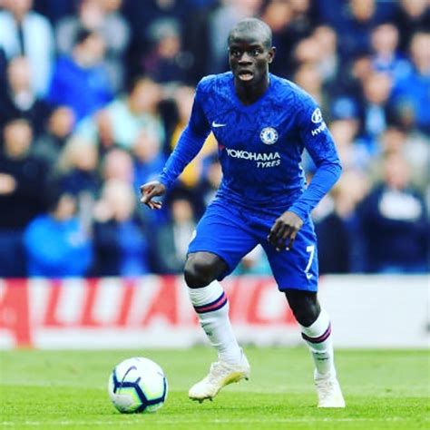 N'golo kanté (born 29 march 1991) is a french professional footballer who plays as a central midfielder for premier league club chelsea and the france national team. Канте будет тренироваться дома из-за коронавируса. Спорт ...