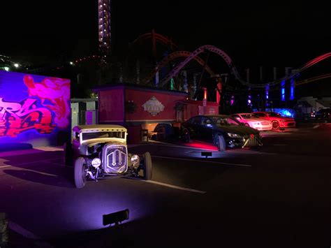 Holiday In The Park Drive Thru Experience At Six Flags Magic Mountain
