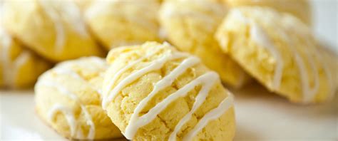 Find more tips & tricks at www.bettycrocker.co.uk and follow us for #bakingmagicat: Lemon Cake Mix Cookies recipe from Betty Crocker