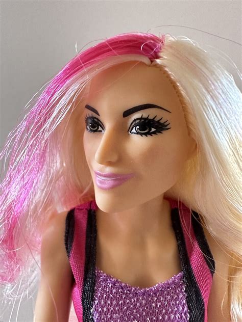 2017 Mattel Wwe Superstars Natalya Diva Fashion Barbie Wrestling Doll W